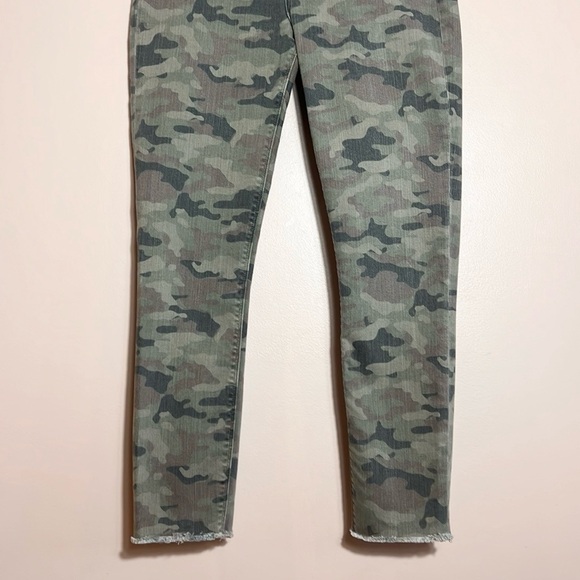 Hudson Barbara High Waist Super Skinny Jeans - Picture 4 of 10